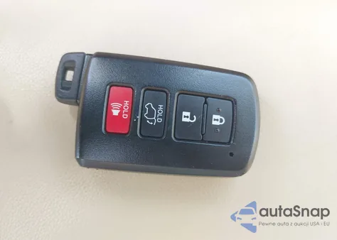 2019 Toyota Highlander Xle from USA, damaged, VIN 5TDJZRFH3KS608431